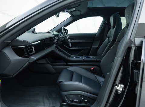 Porsche Taycan 4S 16