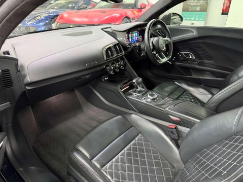 Audi R8 5.2 FSI V10 Performance Coupe 2dr Petrol S Tronic quattro Euro 6 (s/s) (620 43