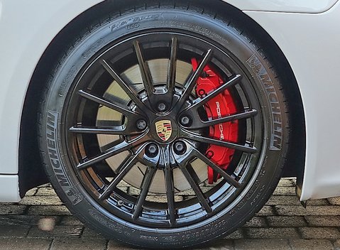 Porsche Panamera GTS 13