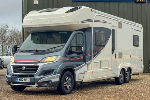 Auto-Trail Comanche Frontier|4 Berth|2 Belts|AUTO|Rear Single Beds|Hab