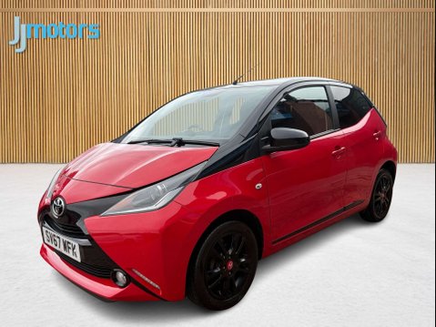 Toyota Aygo 1.0 VVT-i x-cite 4 Red Bi-Tone Hatchback 5dr Petrol Manual Euro 6 (68 ps) 5