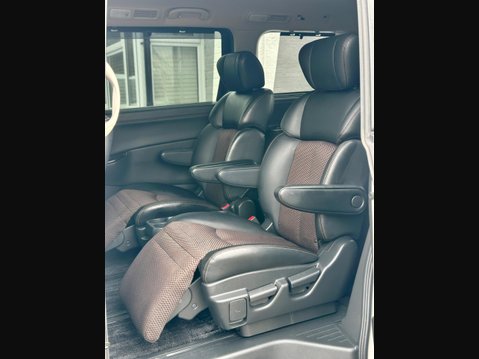 Nissan Elgrand HIGHWAY STAR+GRADE 4B+4WD+WAX OIL+ 18