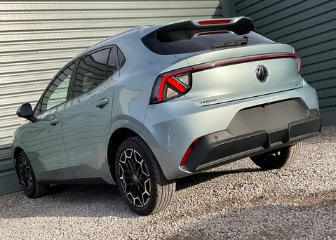 MG MG4 EV URBAN PREMIUM LONG RANGE 13