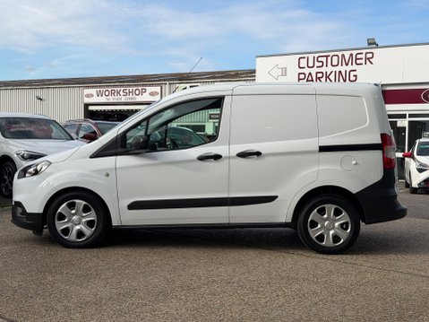 Ford Transit Courier TREND TDCI 5
