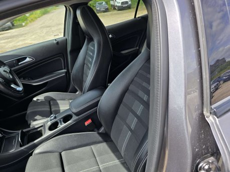 Mercedes-Benz GLA 1.6 GLA180 GPF Urban Edition SUV 5dr Petrol 7G-DCT Euro 6 (s/s) (122 ps) 11