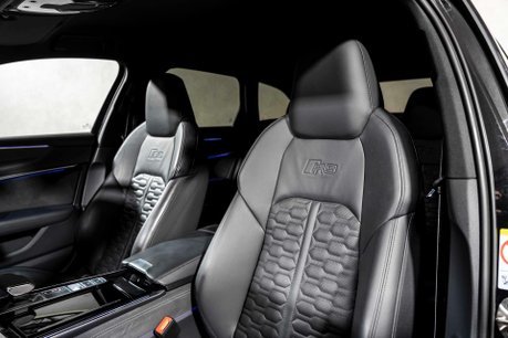 Audi RS6 Avant QUATTRO CARBON BLACK. VAT Q. WARRANTY. HEATED & COOLED SEATS. B & O. 27