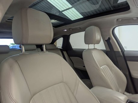 Jaguar F-Pace 2.0 F-PACE Portfolio AWD Auto 4WD 5dr 34