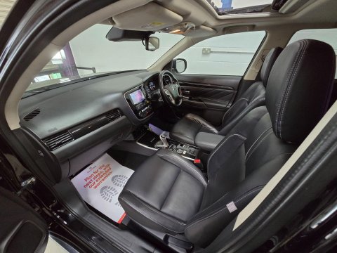 Mitsubishi Outlander 2.0h 12kWh 4hs CVT 4WD Euro 6 (s/s) 5dr 43