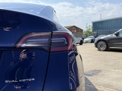 Tesla Model Y (Dual Motor) Long Range SUV 5dr Electric Auto 4WDE (384 bhp) 19
