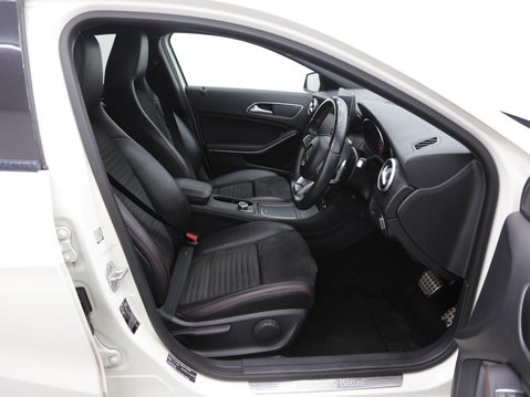 Mercedes-Benz A Class 2.1 A200d AMG Line (Premium) 7G-DCT Euro 6 (s/s) 5dr 21