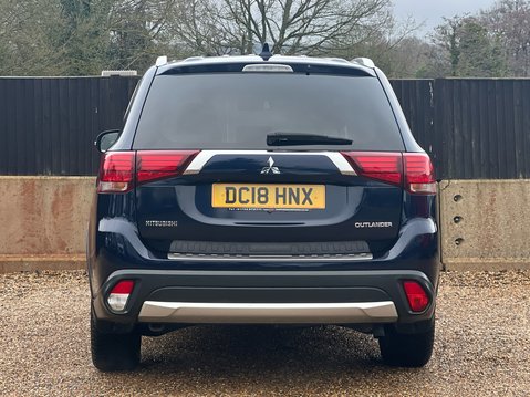 Mitsubishi Outlander DI-D 4 8