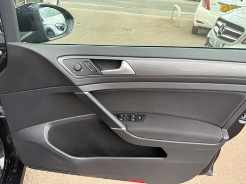 Volkswagen Golf 1.4 TSI SE Nav Euro 6 (s/s) 5dr 26
