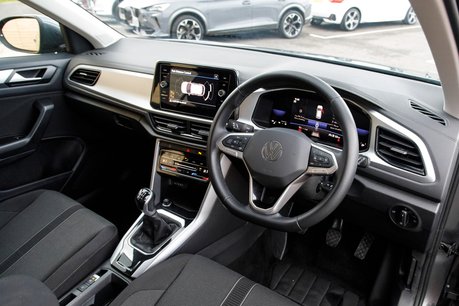 Volkswagen T-Roc LIFE TSI