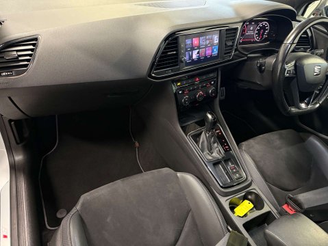 SEAT Leon 2.0 Leon Cupra 300 TSi Semi-Auto 5dr 40