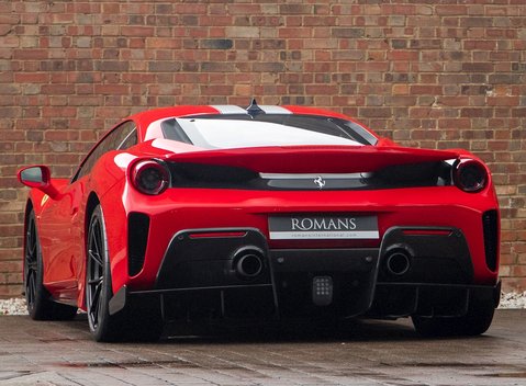 Ferrari 488 Pista 3