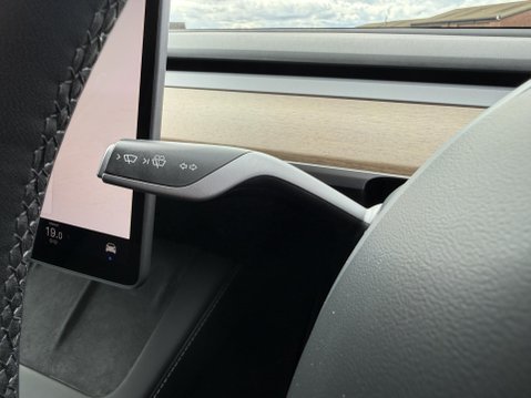 Tesla Model Y (Dual Motor) Long Range SUV 5dr Electric Auto 4WDE (384 bhp) 37