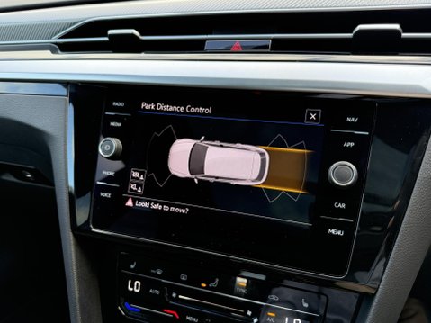 Volkswagen Arteon 2.0 TDI R-Line Shooting Brake 5dr Diesel DSG Euro 6 (s/s) (200 ps) 35