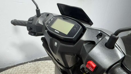 Suzuki Avenis 2023 ONLY 1K 1 OWNER VERY CLEAN 125CC LEARNER SCOOTER 38