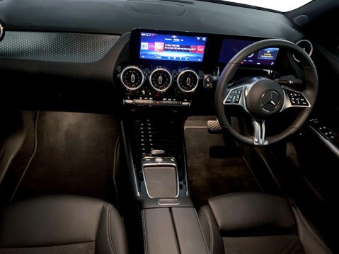 Mercedes-Benz GLA 1.3 GLA200h MHEV Sport (Executive) SUV 5dr Petrol Hybrid 7G-DCT Euro 6 (s/s 18