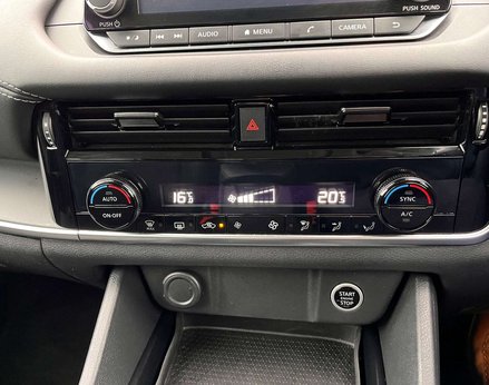 Nissan Qashqai 1.3 Qashqai Acenta Premium DiG-T MHEV CVT 5dr 54