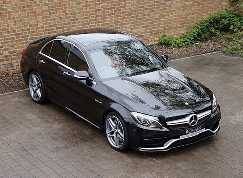 Mercedes-Benz C Class C63 Saloon 8
