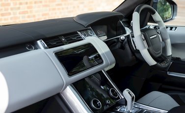 Land Rover Range Rover Sport 5.0 SVR 17