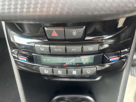 Peugeot 2008 1.2 PureTech Allure SUV 5dr Petrol Manual Euro 6 (82 ps) 52