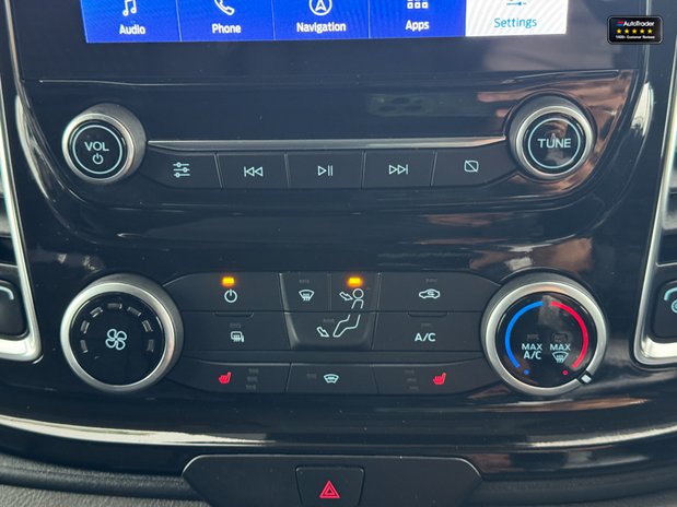 Ford Transit Custom AUTO Crew Cab SWB L1H1 320 Sport Air Con Camera Nav NO VAT SELECT 37