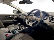 Nissan Qashqai 1.3 DIG-T N-Connecta SUV 5dr Petrol Manual Euro 6 (s/s) (140 ps) 12