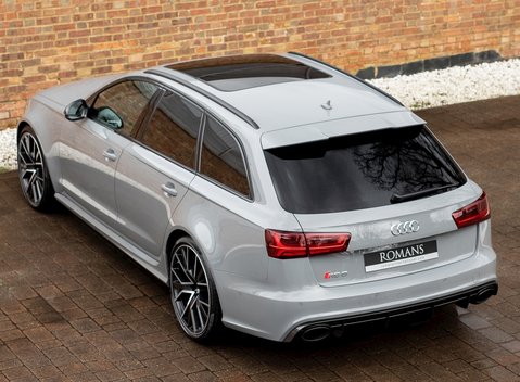 Audi RS6 Avant Performance 9