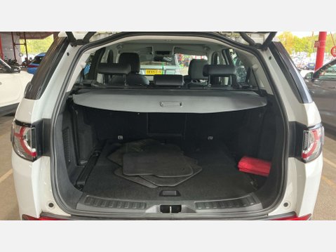 Land Rover Discovery Sport 2.0 Discovery Sport HSE TD4 Auto 4WD 5dr 9