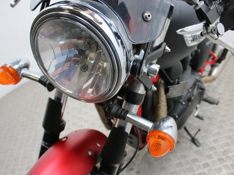 Triumph Bonneville 865 SE BONNEVILLE 865 SE 14