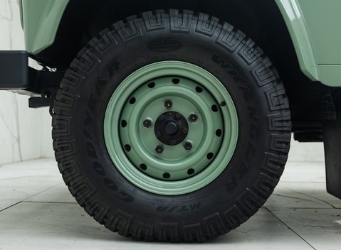 Land Rover Defender 110 HERITAGE 31