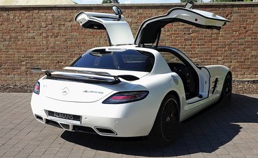 Mercedes-Benz SLS AMG GT Final Edition 23