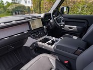 Land Rover Defender D250 X-Dynamic HSE Hard Top Obsidian 8