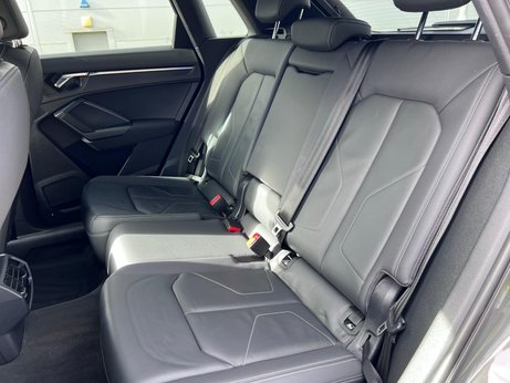 Audi Q3 1.5 TFSI CoD 35 S line S Tronic Euro 6 (s/s) 5dr 70