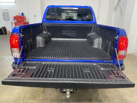 Toyota Hilux INVINCIBLE 4WD D-4D DCB 6