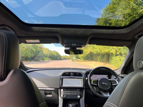 Jaguar F-Pace 2.0 D180 Chequered Flag Auto AWD Euro 6 (s/s) 5dr 16