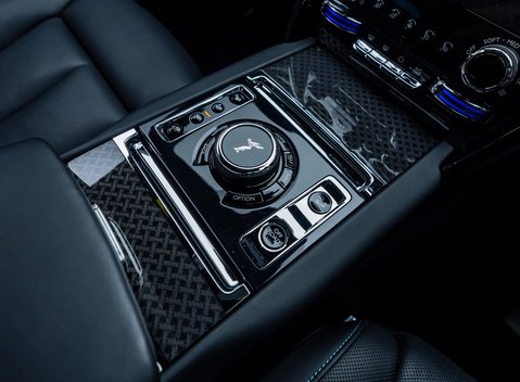 Rolls-Royce Cullinan Series II Black Badge 26