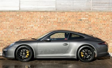 Porsche 911 (991) Carrera GTS 2