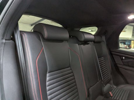 Land Rover Discovery Sport 1.5 Discovery Sport R-Dynamic SE P300e Auto 4WD 5dr 65