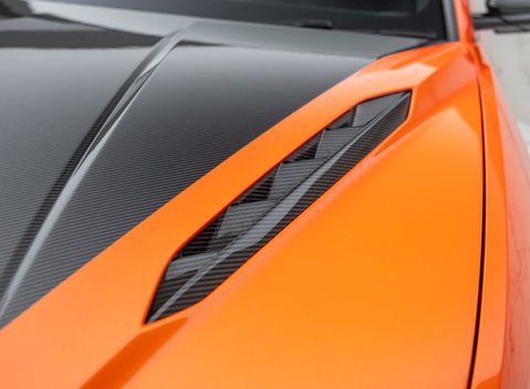 Lamborghini Urus PERFORMANTE 55