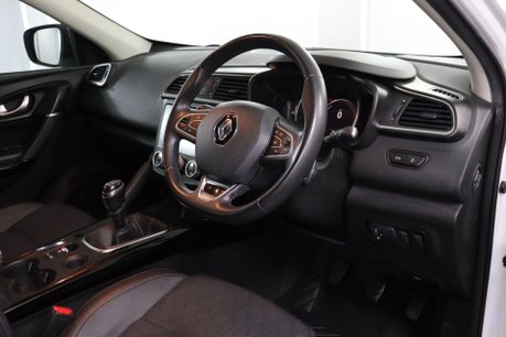 Renault Kadjar ICONIC TCE 5