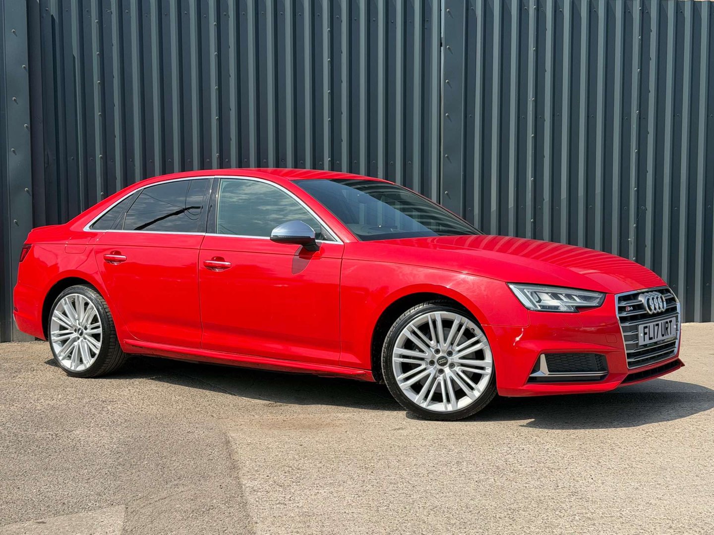 Audi S4 listing photo