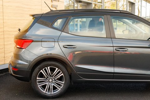 SEAT Arona TSI SE TECHNOLOGY 7