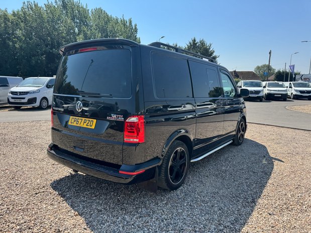 Volkswagen Transporter Crew Cab [SOLD KH] AUTO SWB L1H1 T32 Sportline Air Con Alloys Sensors EURO 7