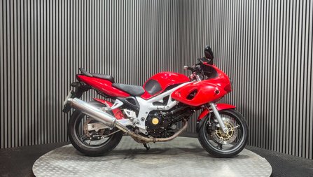 Suzuki SV650 2001 RUNNING PROJECT BIKE SPARES OR REPAIR 650CC A2