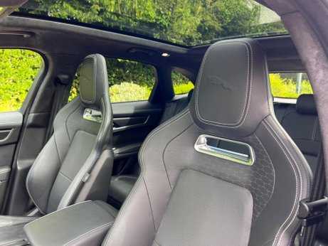 Jaguar F-Pace 2.0 D200 MHEV R-Dynamic HSE Black Auto AWD Euro 6 (s/s) 5dr 26