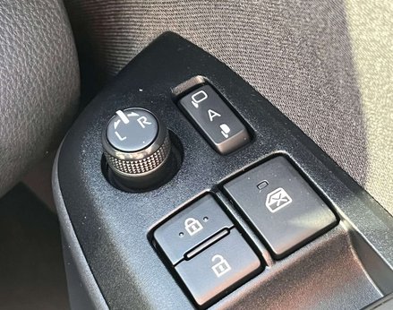 Toyota Yaris Cross 1.5 Yaris Cross Excel HEV Auto 5dr 61