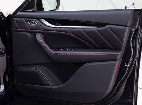 Maserati Levante GranSport Sportivo X Special Edition 21